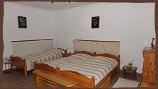 Háromhuta szállás